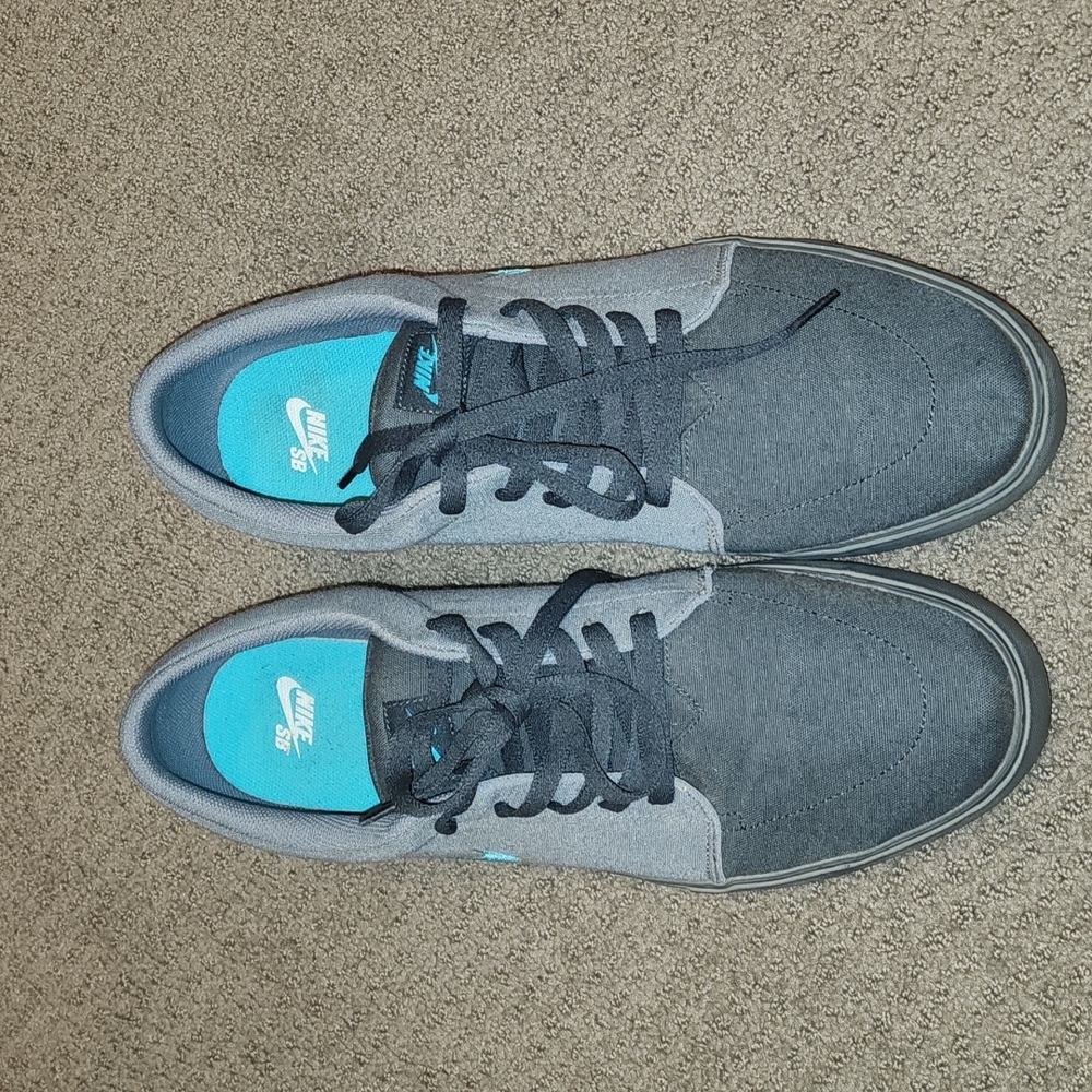 Mens Nike sneakers